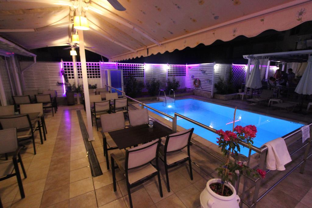 Hotel Mallas Nea Kallikrateia Exterior foto